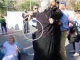 بالفيديو: كاهن رعية الروم في كفركنا يقوم برمي الانجيل ويطرد السياح من الكنيسة